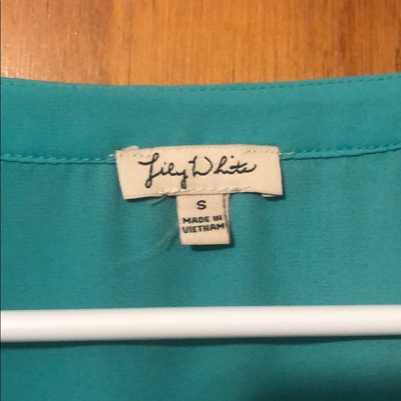 NWOT!! Lily White Teal Dress Shirt Blouse Size XS - Picture 5 of 6
